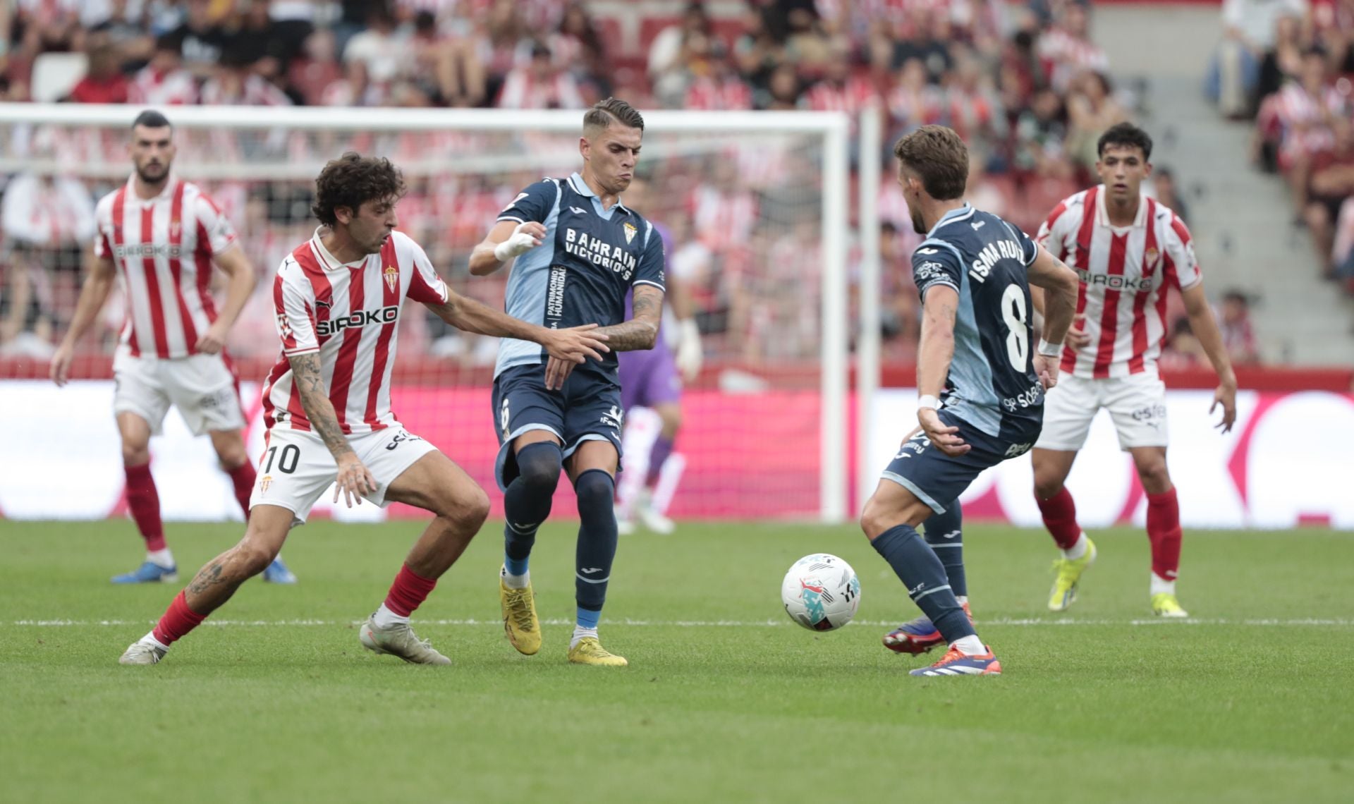 La derrota del Córdoba en Gijón, en imágenes