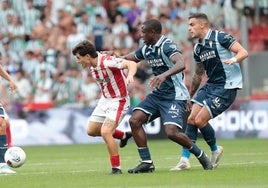 La cara y la cruz en la defensa del Córdoba CF: Fomeyem y Rubén Alves