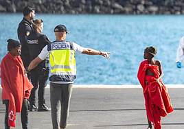 Sin calendario y sin plazas: la nueva reunión para la derivación de menores inmigrantes acaba sin avances