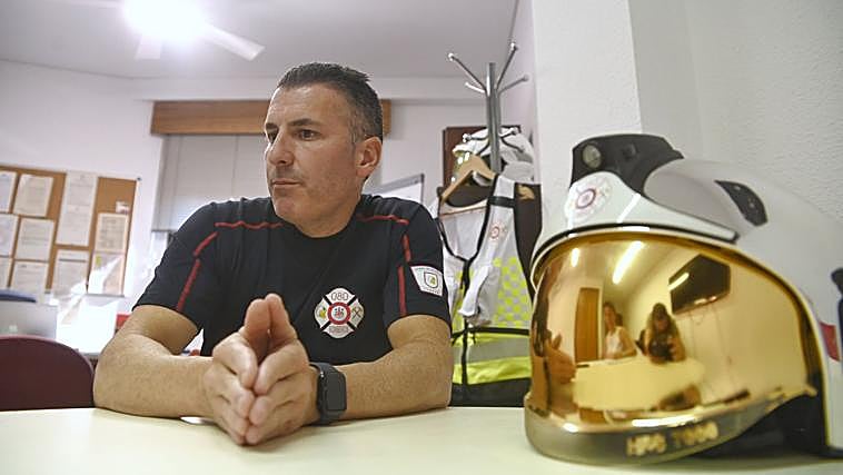 Daniel Muñoz, jefe de Bomberos de Córdoba: «El incendio en la Mezquita ha sido uno de los más complejos»
