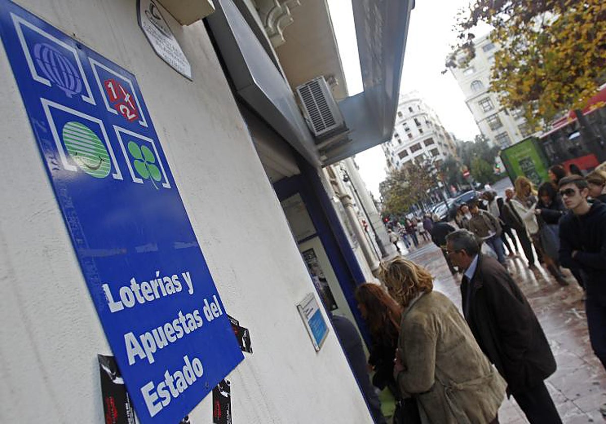 Imagen de archivo de una administración de lotería de la Comunidad Valenciana
