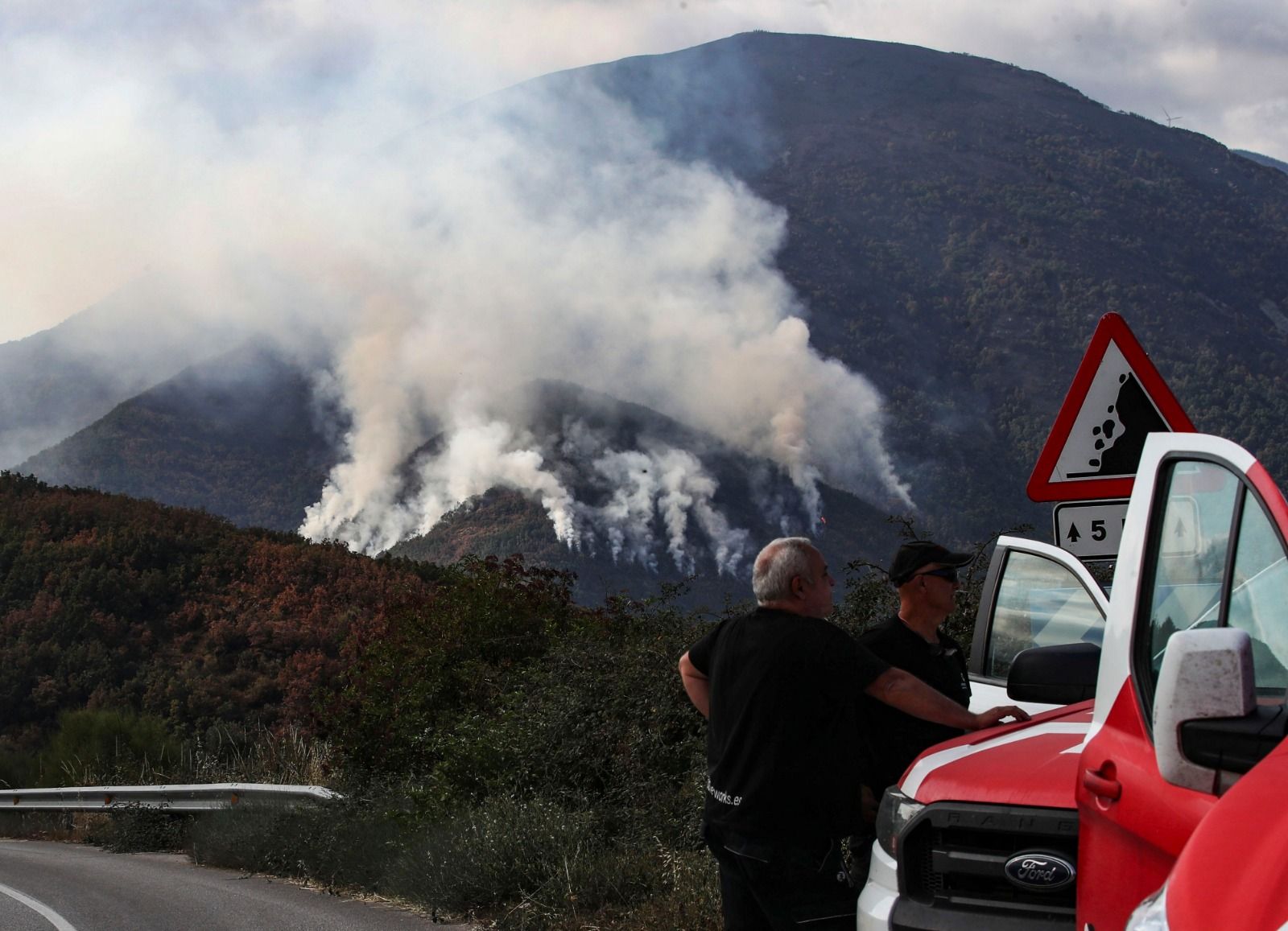 Vista del incendio de Compludo (León)
