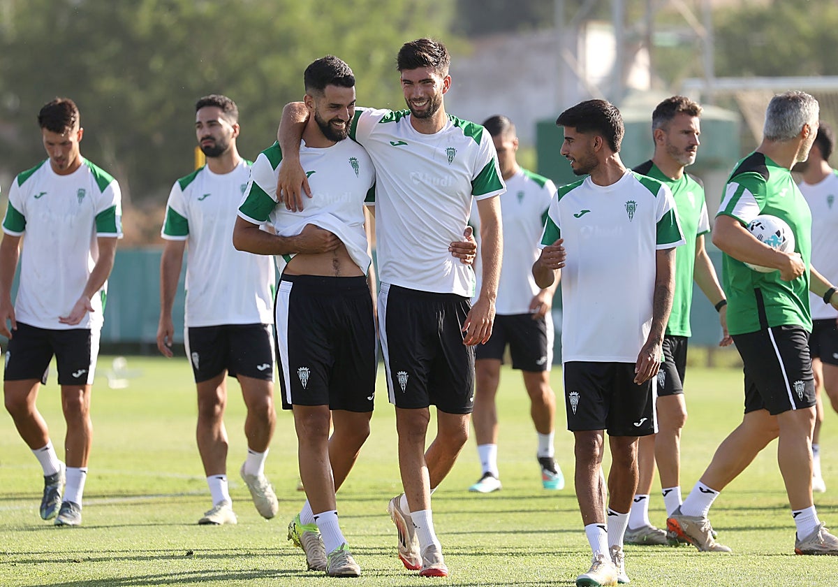 Xavi Sintes junto a Théo Zidane en un entrenamiento de la pretemporada
