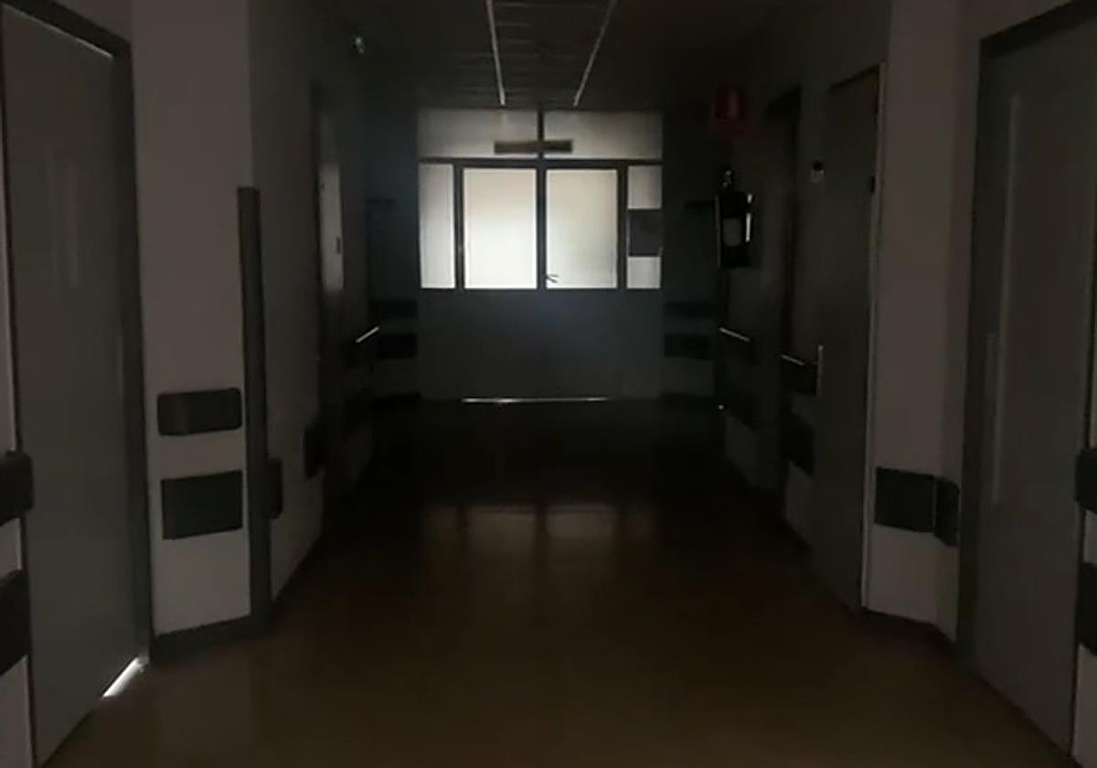 Una de las plantas del hospital La Paz completamente cerrada