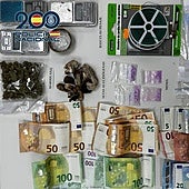 Desarticulan dos puntos de venta de droga en Valencia: desde éxtasis y cocaína hasta setas alucinógenas y un revólver