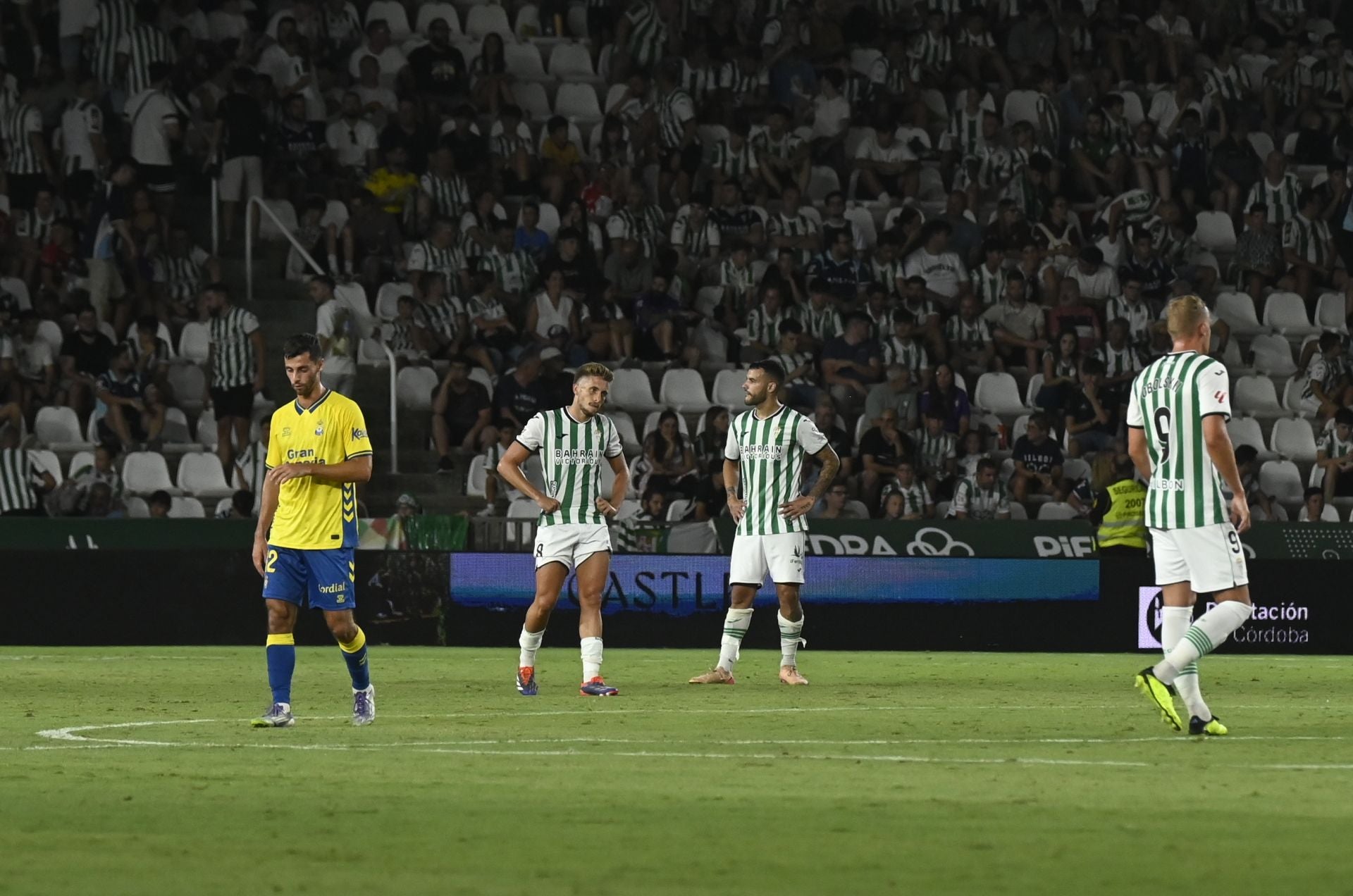 La dolorosa derrota del Córdoba ante Las Palmas, en imágenes