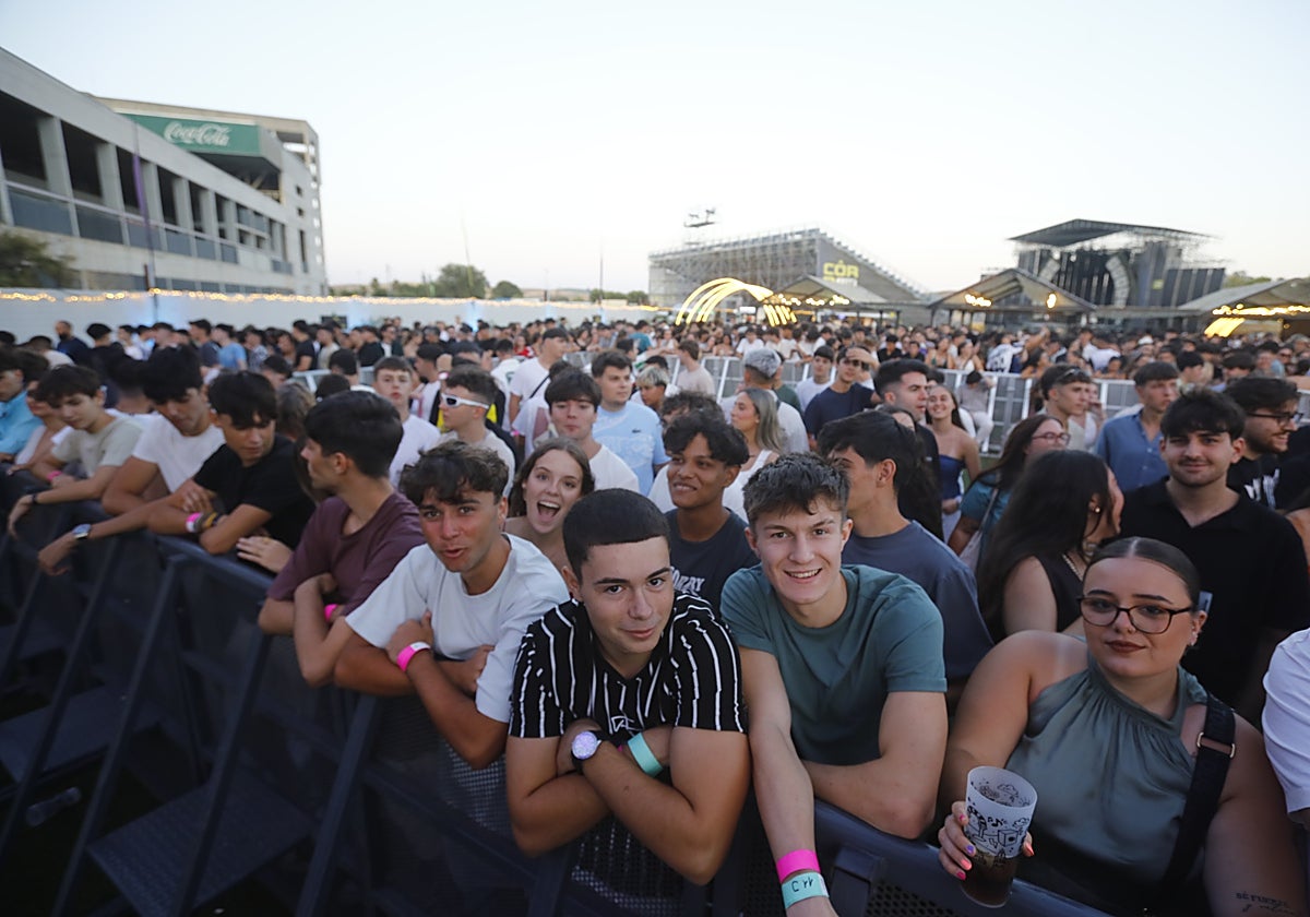 Jóvenes disfrutando del último festival en Córdoba