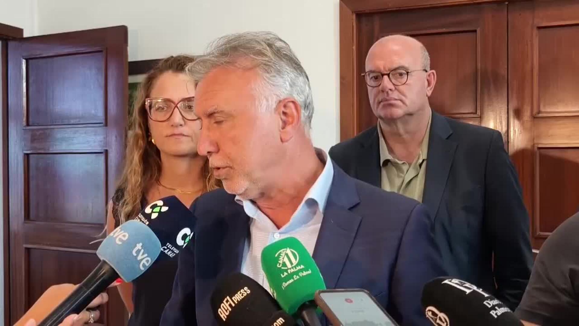 Canarias, Ceuta y Melilla pueden pedir ya que se derive a los menores migrantes