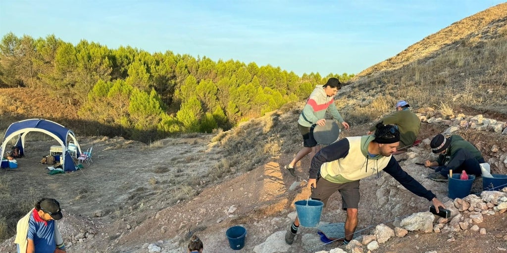 Nuevas excavaciones en los yacimientos de Huete y Carrascosa del Campo en busca de la  megafauna  conquense
