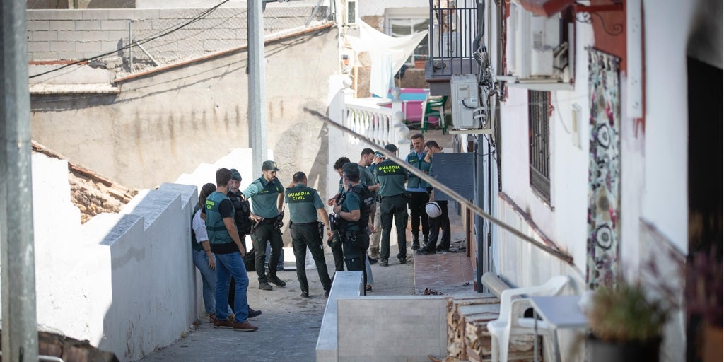 El incendio de otra casa en el pueblo granadino de Pinos Puente reabre la guerra entre dos clanes de la droga