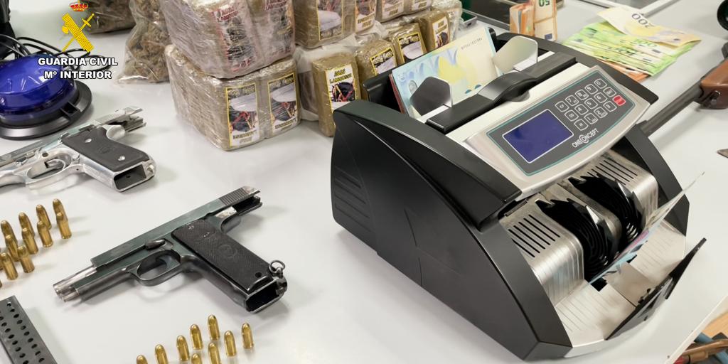 Dos detenidos armados en Badajoz por una veintena de robos en viviendas en Extremadura, Madrid y Toledo