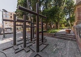 Las Cruces de Rando, primer museo al aire libre de Málaga, se trasladan por el relevo episcopal