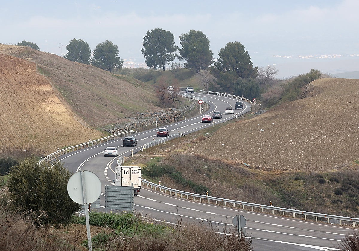 Coches en la N-432, que enlaza Badajoz con Granada y cruza Córdoba