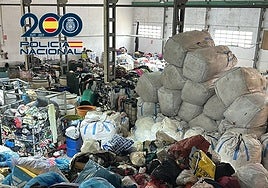 Trece detenidos que suplantaban a una fundación para robar en contenedores de ropa donada en tres provincias