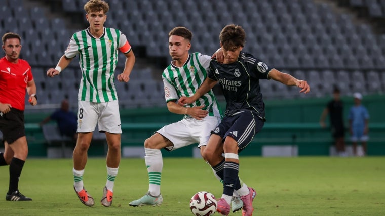 Imagen del encuentro entre el Córdoba y el Real Madrid