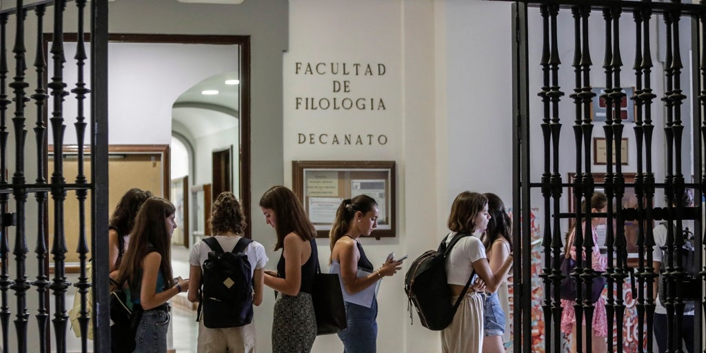 Las universidades de Andalucía arrancan el curso 2025-2026 de forma escalonada desde el 4 hasta el 18 de septiembre