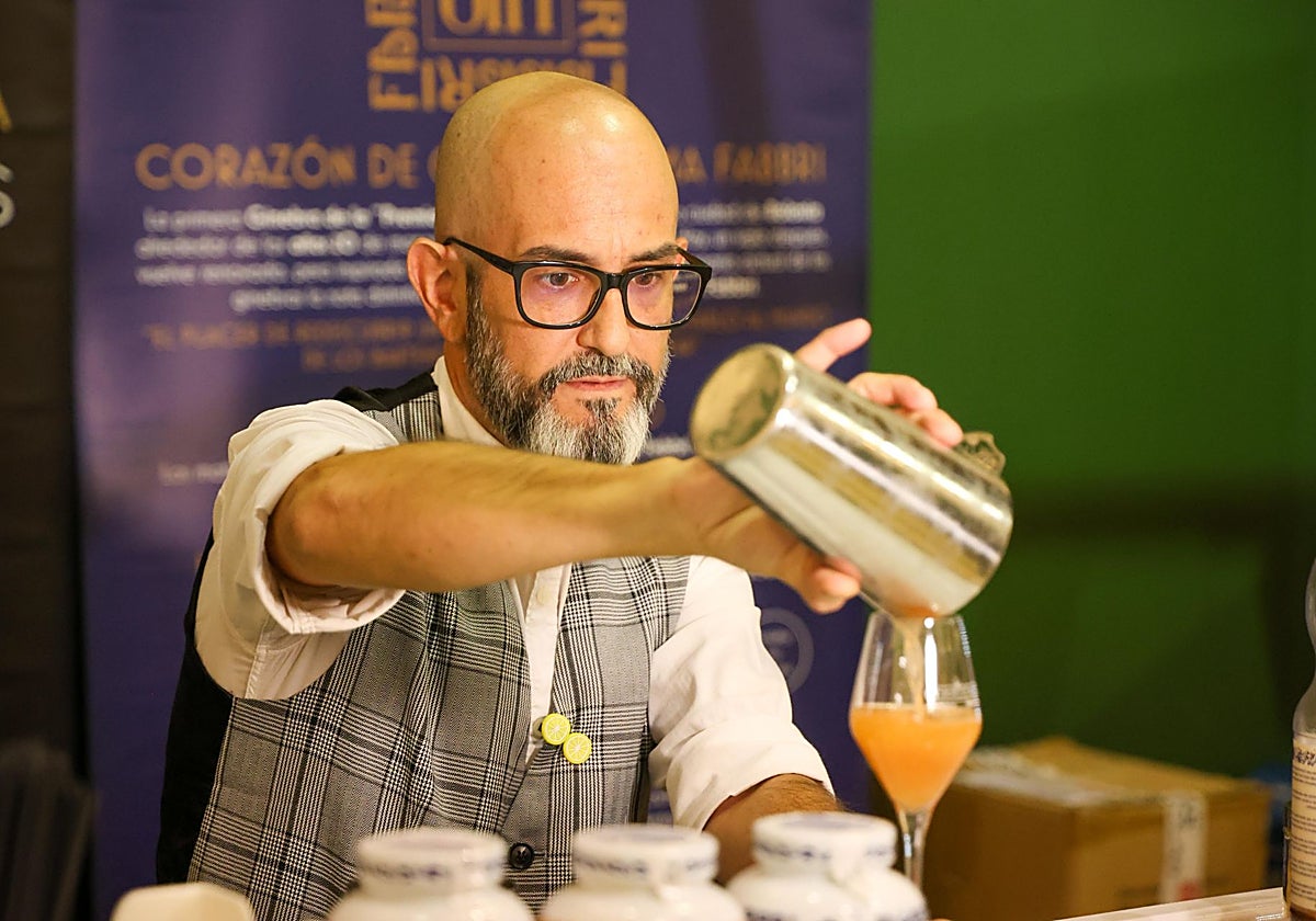 Santy Checa, ganador de la edición anterior del campeonato de coctelería