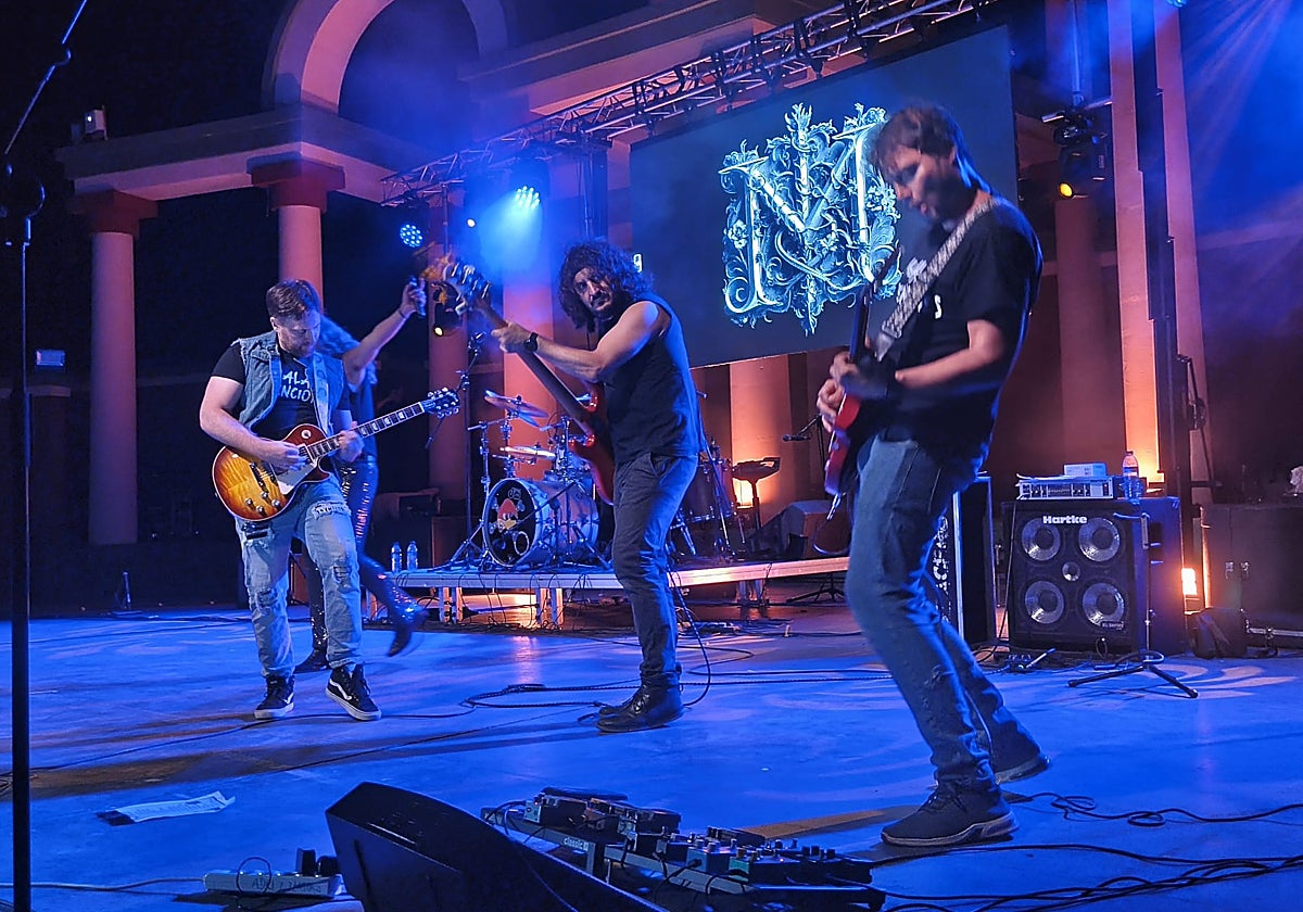 La banda tributo a Héroes del Silencio, Malas Intenciones