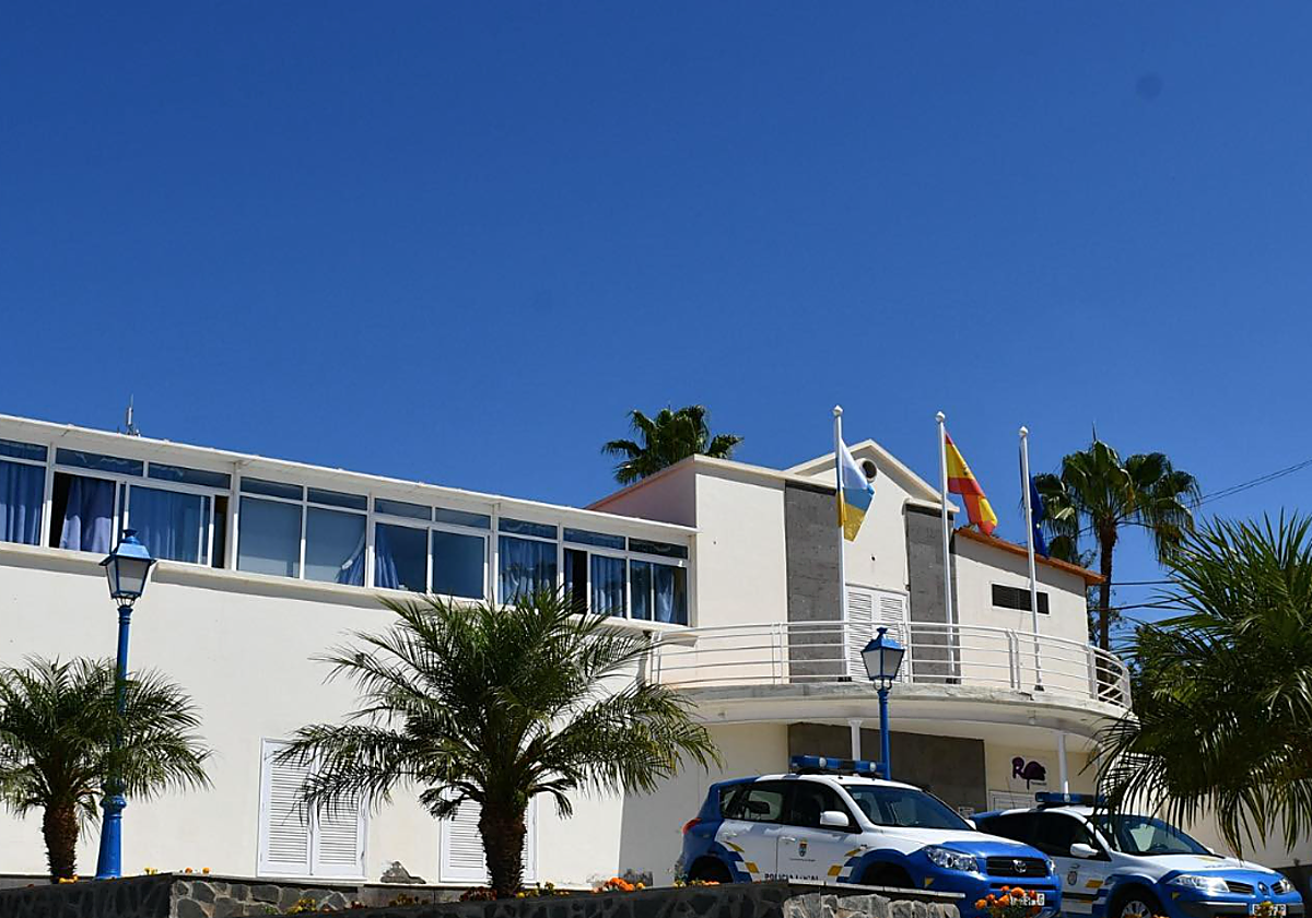 Investigado un conductor que atropelló a un niño en Mogán con un coche robado y sin carnet