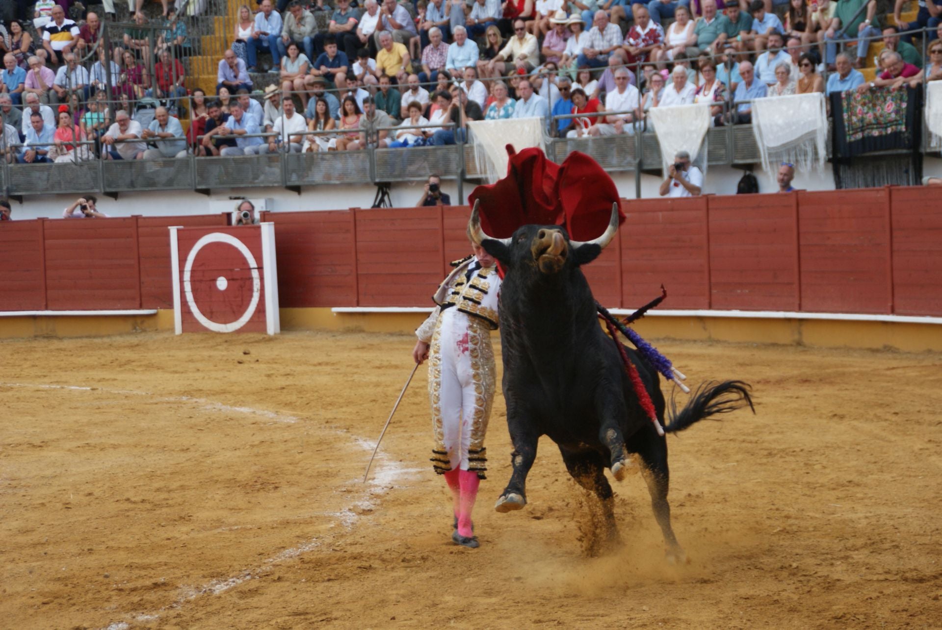 La gran corrida de toros de Priego, en imágenes