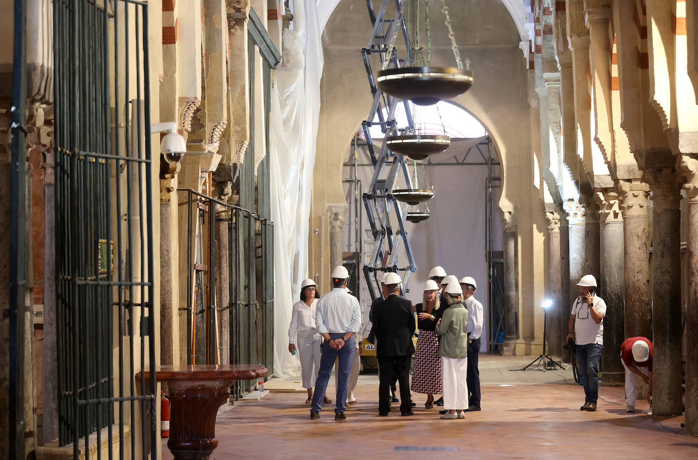 Los impactantes trabajos de emergencia en la Mezquita de Córdoba, en imágenes