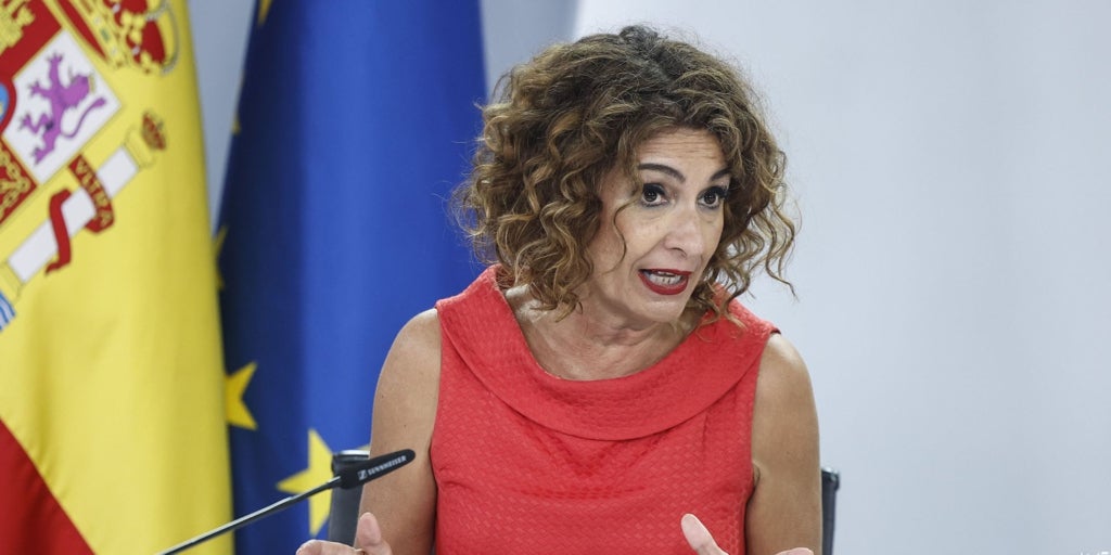 El Gobierno aprueba la quita de la deuda a las comunidades autónomas y pide que se sume a Andalucía