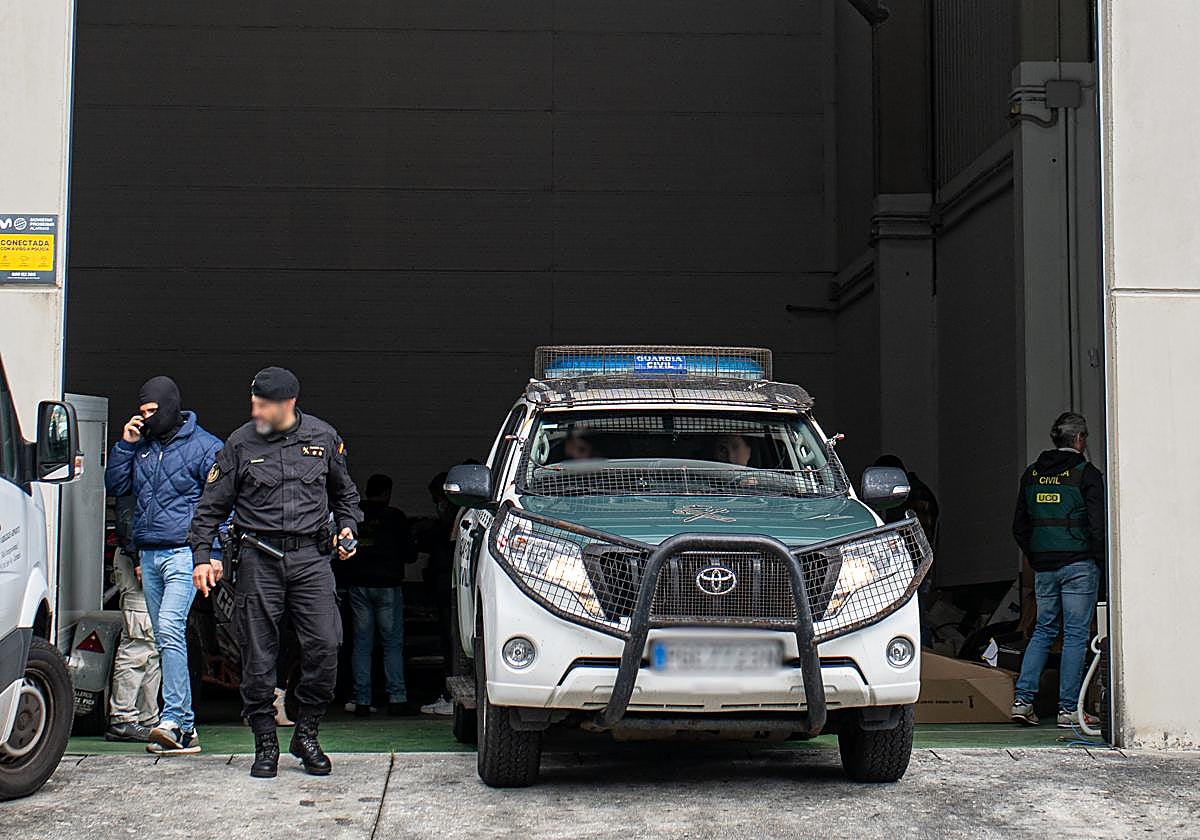 Vehículo de la Guardia Civil durante un operativo.