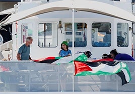 Flotilla a Gaza: vómitos, mareos y parada técnica en Menorca antes de reemprender la ruta a Túnez y Palestina