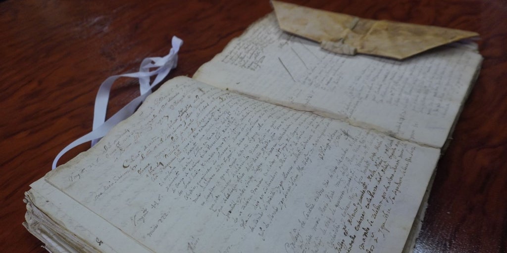 El libro de difuntos de 1681 robado que llegó a Moldavia y viajó de vuelta a Cobeña