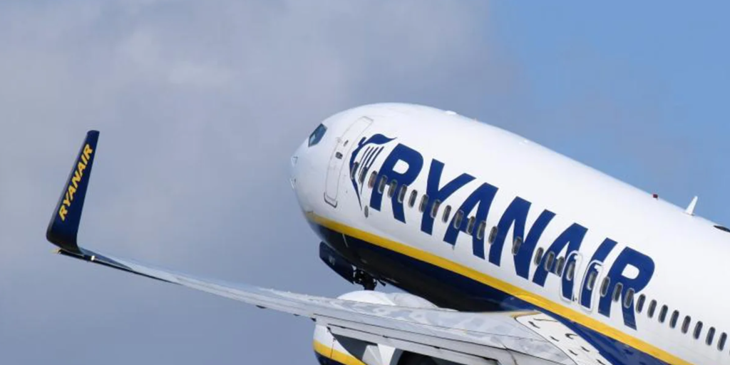 Ryanair  paga  con Canarias su conflicto con Aena