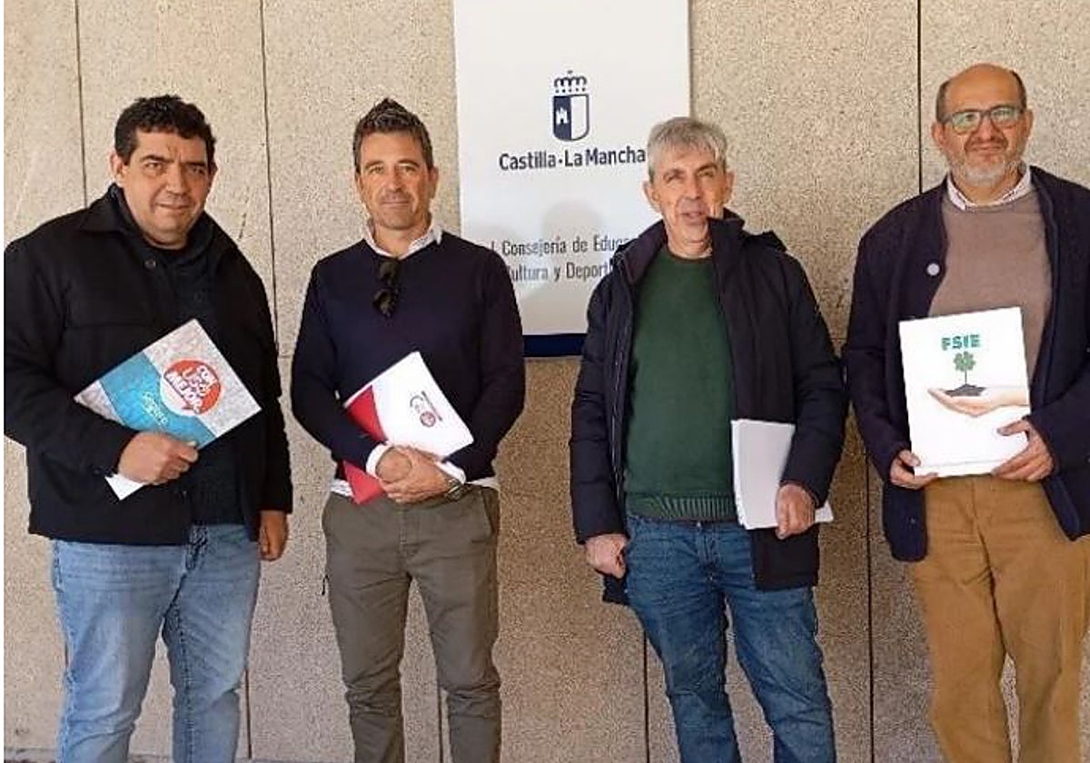 Representantes de los cuatro sindicatos de la enseñanza concertada