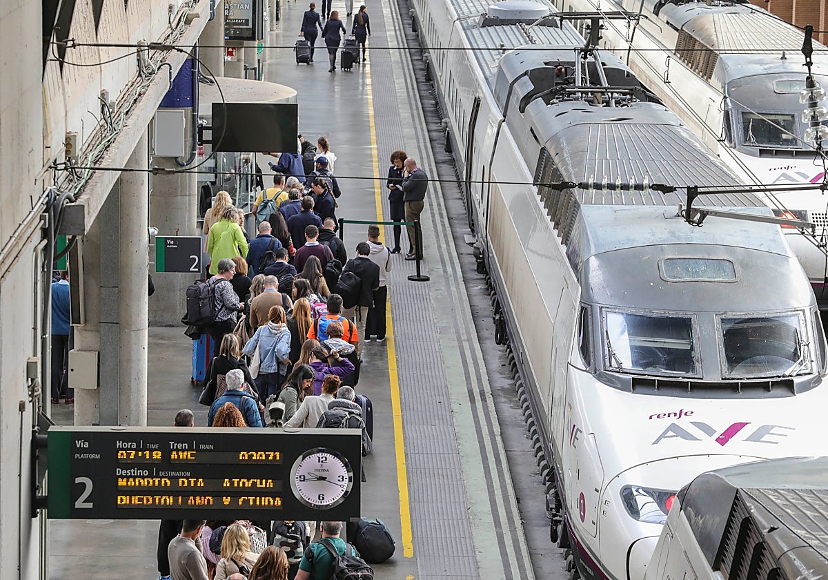 Trenes en la estación de Santa Justa