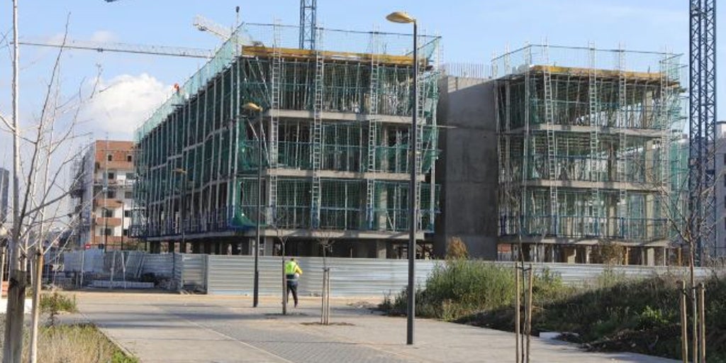 Más de 2.000 andaluces acceden a su primera vivienda con el aval hipotecario de la Junta