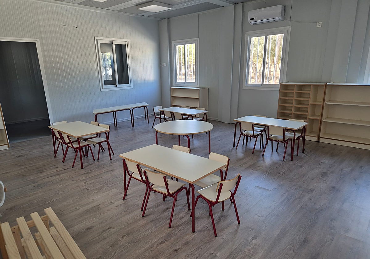 Imagen de un aula prefabricada