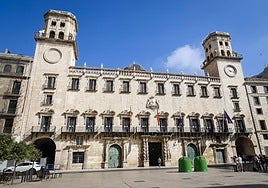 El Ayuntamiento de Alicante rechaza acoger menores migrantes que «trata de imponer» el Gobierno: «No tenemos recursos»