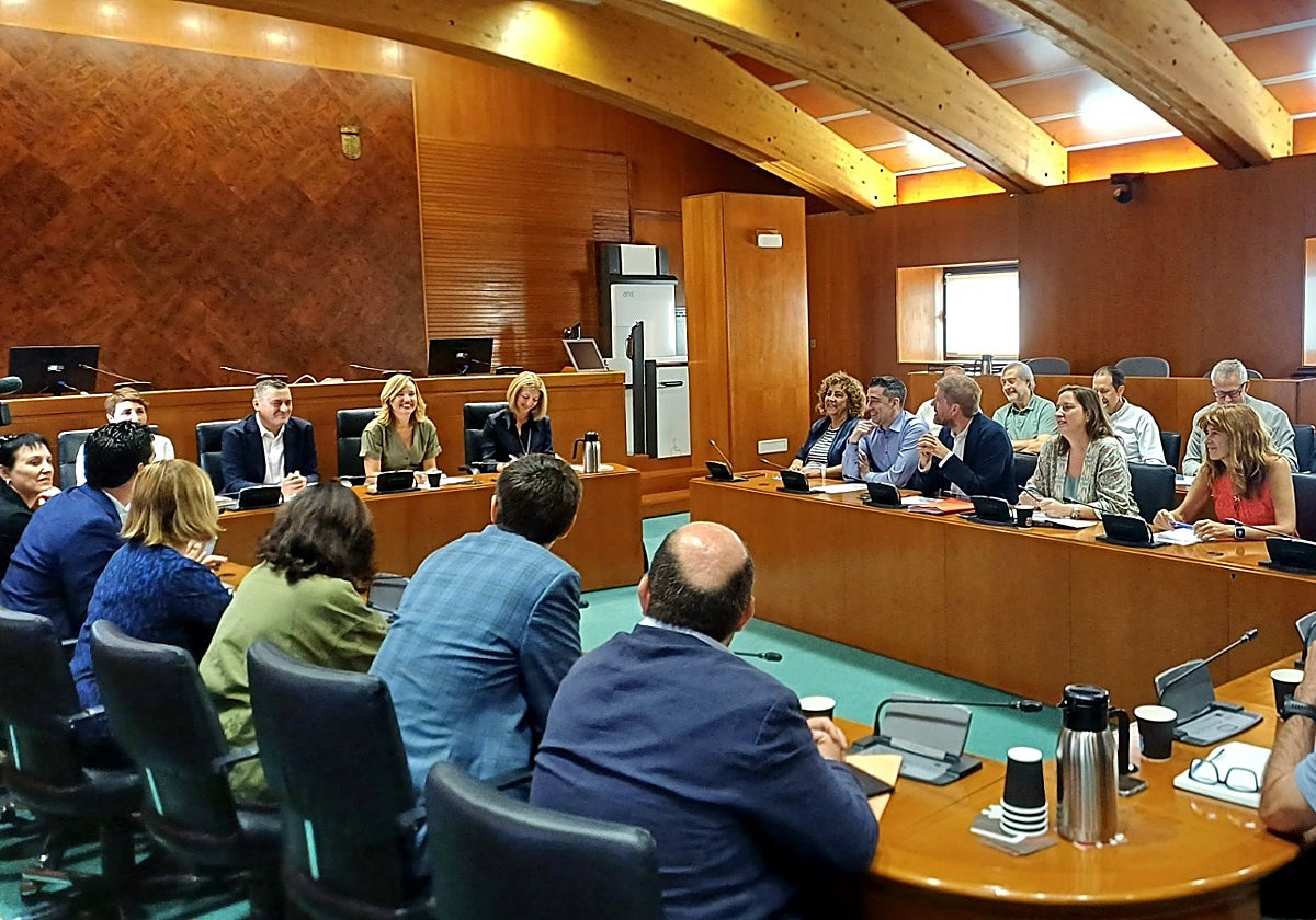 Reunión hoy de los socialistas en las Cortes de Aragón