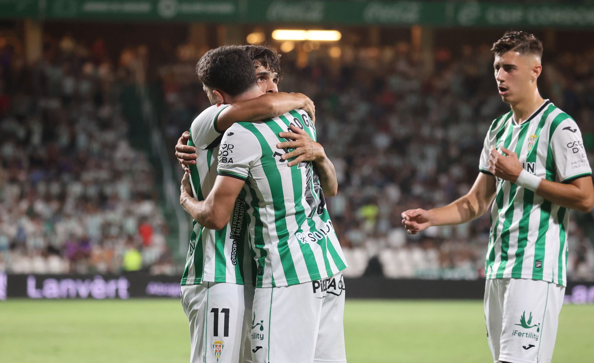 La inmensa alegría del primer triunfo del Córdoba CF esta temporada, en imágenes
