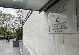 Un mecánico se enfrenta a 13 años de cárcel acusado de violar a una clienta en Valencia