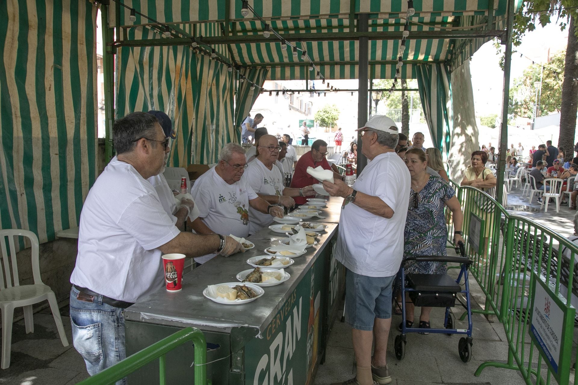 La tradicional &#039;sardiná&#039; de la Velá de la Fuensanta de Córdoba, en imágenes