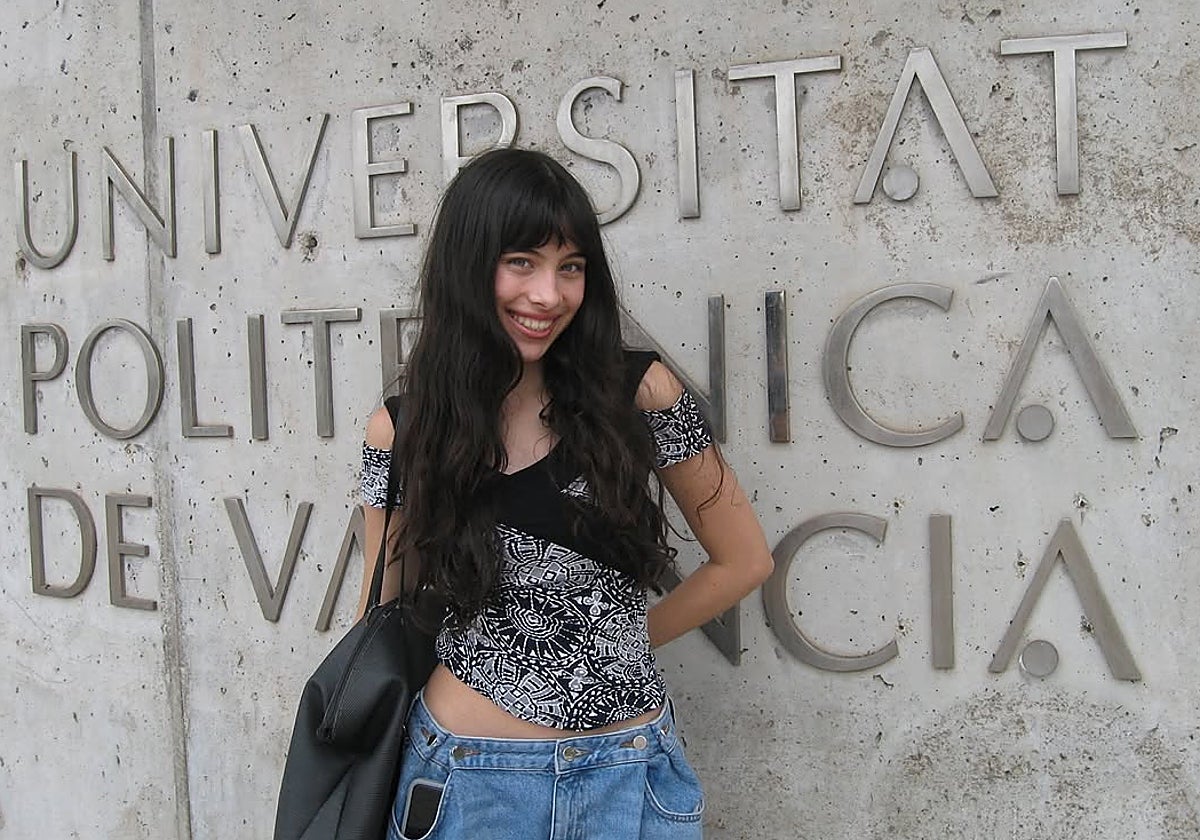 Imagen de Melani García en su primer día de Universidad