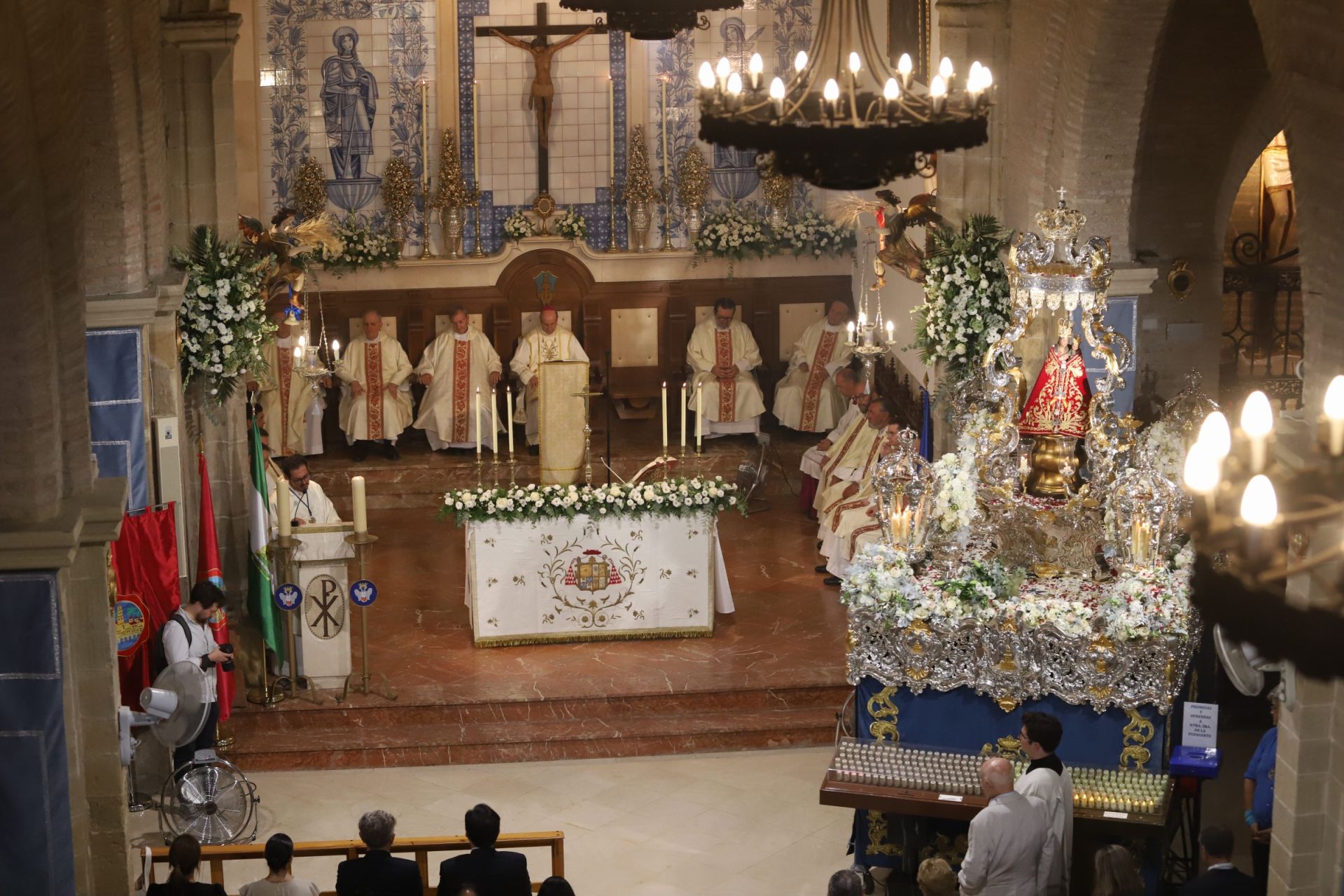 La solemne misa del obispo de Córdoba ante la Patrona en el santuario de la Fuensanta, en imágenes