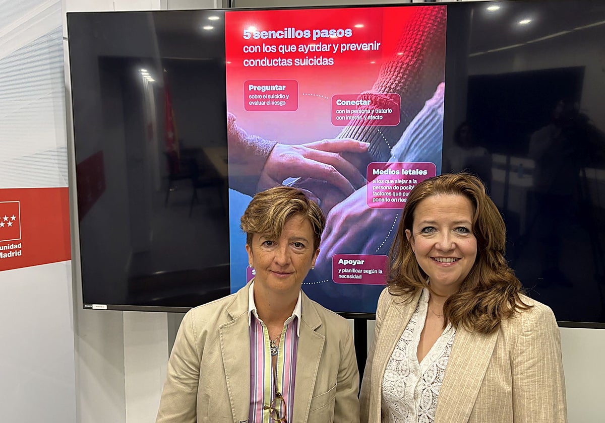 La consejera de Sanidad, Fátima Matute, y la especialista en Salud Mental, Mercedes Navío