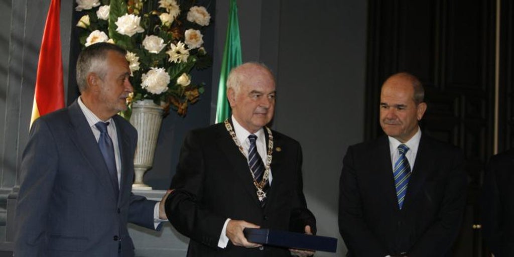 Francisco del Río, «amigo» de Chaves y jefe jurídico de la Junta de Andalucía durante 30 años, se sitúa a un paso del banquillo