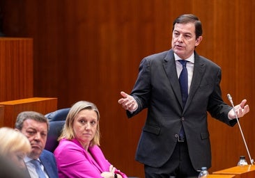 Mañueco «invita» a los partidos a negociar los presupuestos de 2026 para ver «quién es leal»