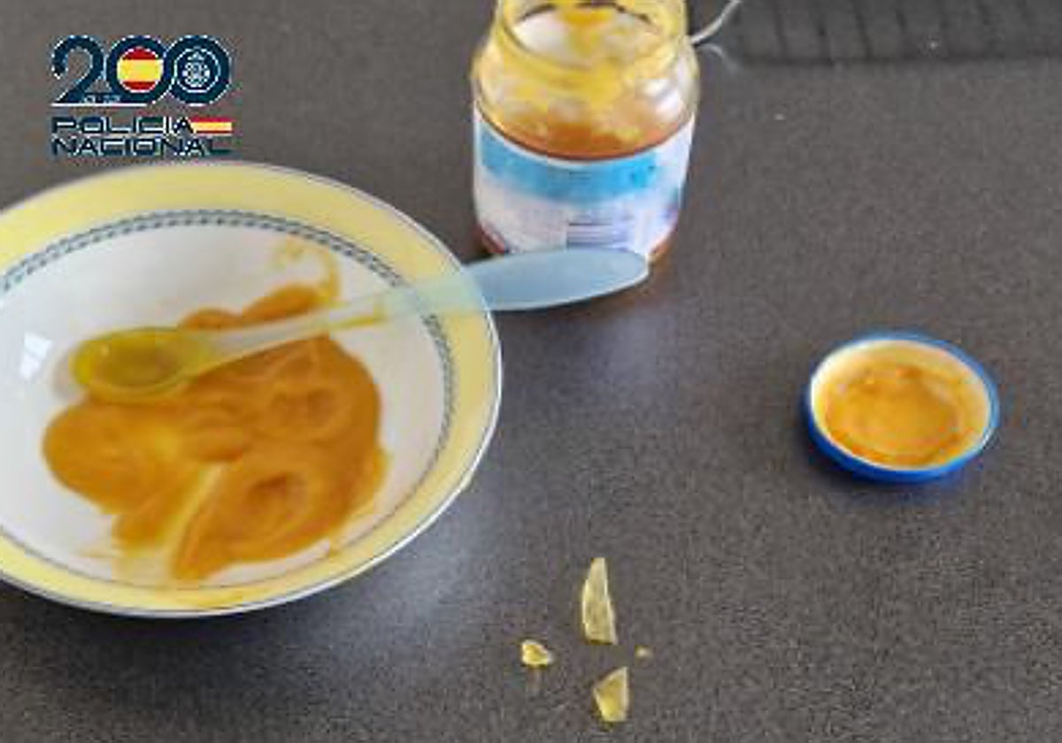 Fragmentos de cristales en el interior del tarro de comida de un bebé