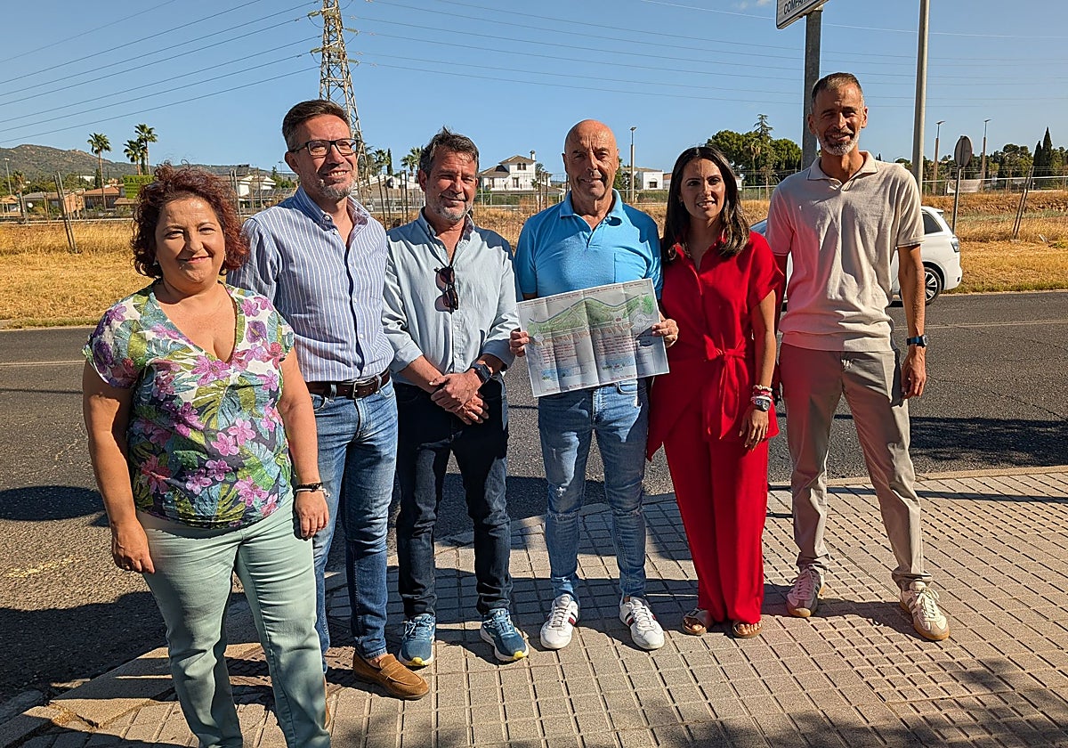 El grupo socialista del Ayuntamiento de Córdoba presente junto a la Ronda Norte