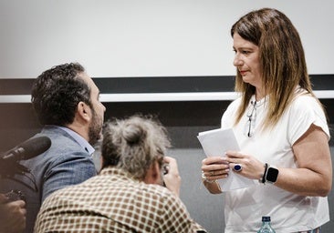 La 'fontanera' Leire Díez se reunió con los abogados del PSOE que llevan la denuncia sobre los contratos del SAS