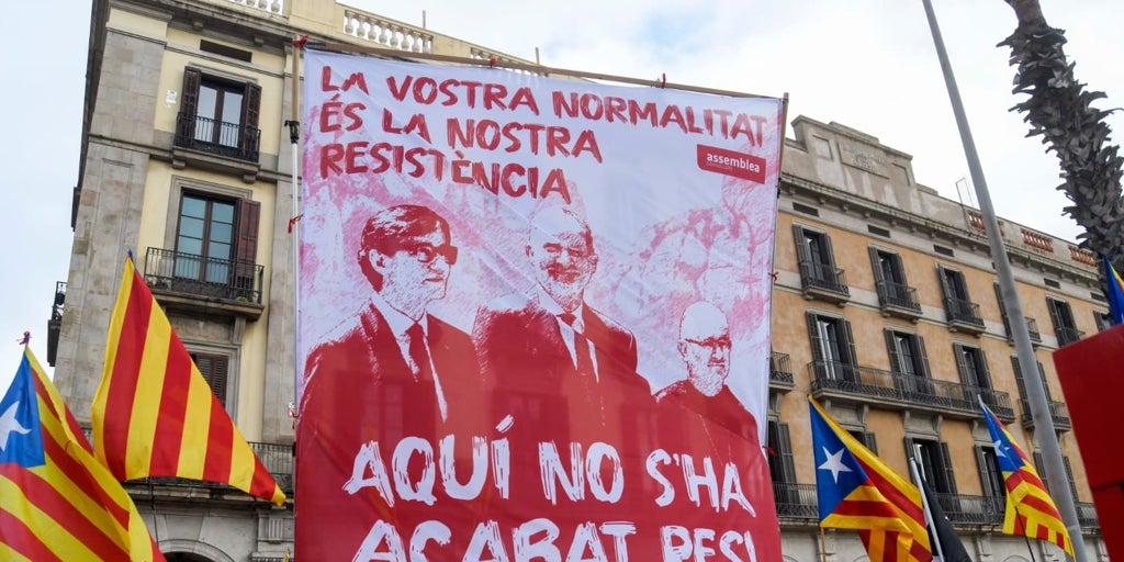 La Diada independentista toca fondo con 28.000 asistentes, menos de la mitad que en 2024