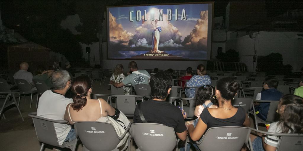 El Ayuntamiento de Córdoba anuncia ayudas para que los cines de verano Fuenseca y Delicias no cierren en 2026
