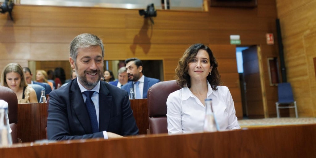 Ayuso exhibe un Madrid líder frente a la «realidad paralela» de la izquierda